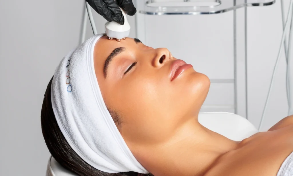 Hydrafacial vs. Traditional Facial which is best option
